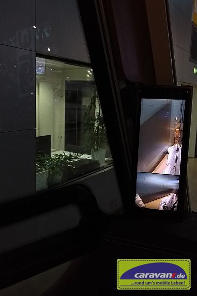 Erstes spiegelloses Reisemobil - innen links